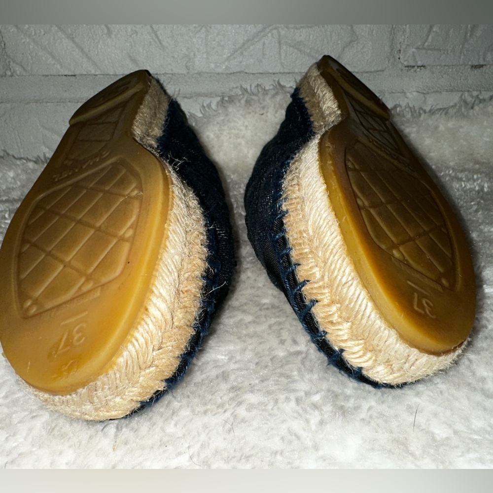 Chanel Denim Blue and Black CC Espadrille Size 37 - Picture 12 of 13